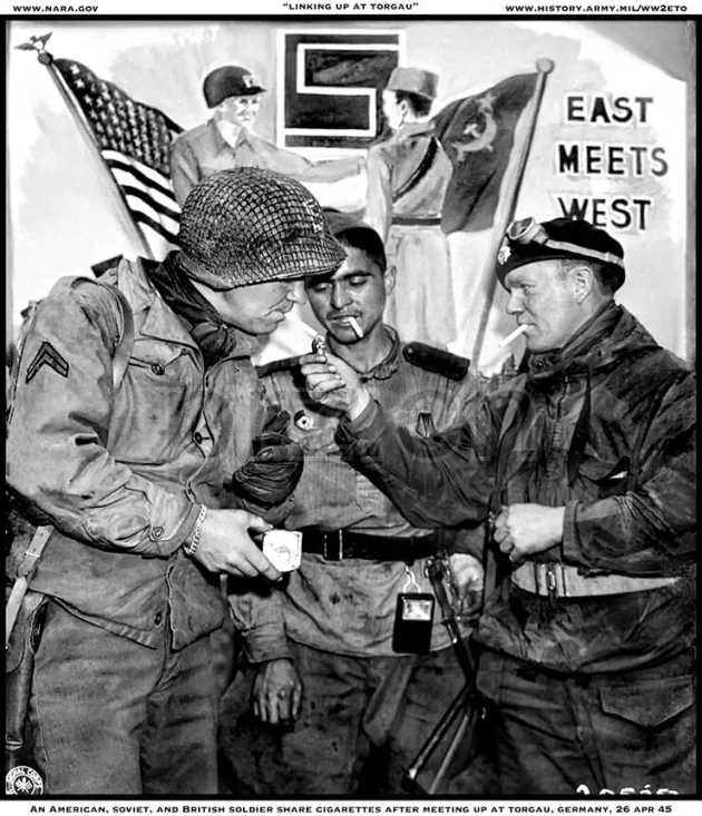 Vorderseite von Soviet Russian Army Officers Cap Badge Red Star, Modell three barrel hinge, round bottom, Jahr 1943 - 45, Bild 5